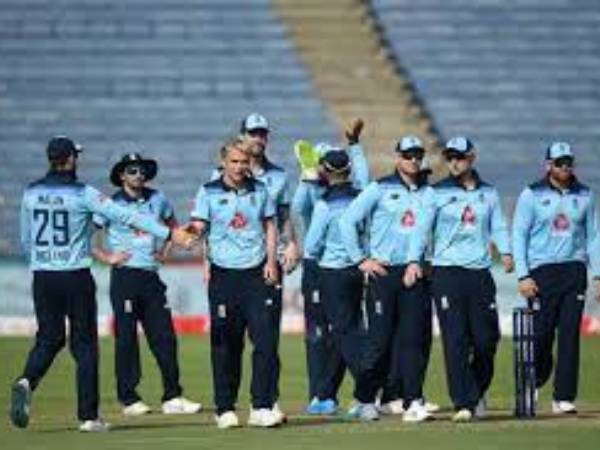 ఓపెనింగ్ స్టాండ్ కోసం అతన్ని బరిలోకి..