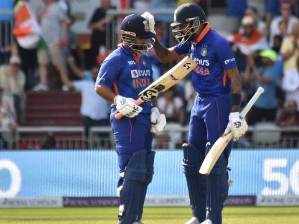 నేనైతే సిక్స్ కొట్టేవాడిని..