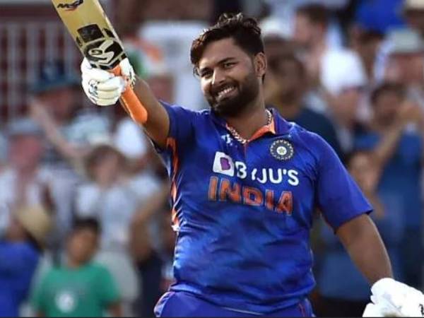  వరుసగా 5 బౌండరీలు..