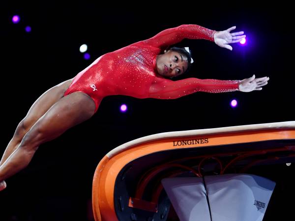 ఆర్టిస్టిక్ జిమ్నాస్టిక్స్