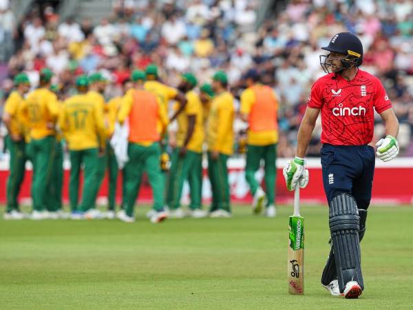 తుది జట్లు