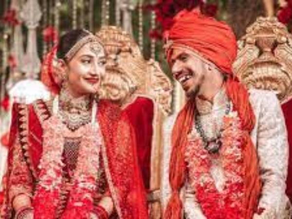 టీచర్.. టీచర్.. అంటూనే..