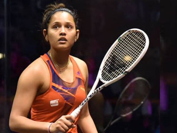  తొలి స్క్వాష్ ప్లేయర్‌గా..