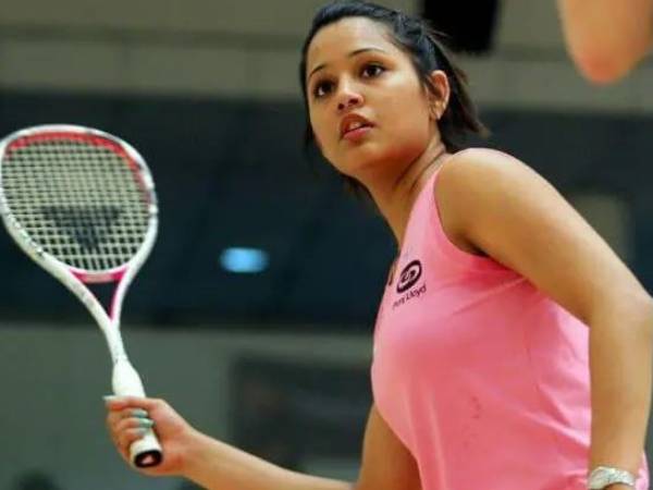  అందంతోనే ఫేమస్..