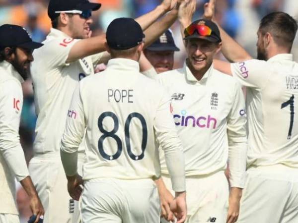 దక్షిణాఫ్రికాతో తొలి రెండు టెస్టులకు ఎంపికైన ఇంగ్లాండ్ జట్టు