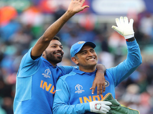 ధోనీని గుర్తు చేస్తూ..