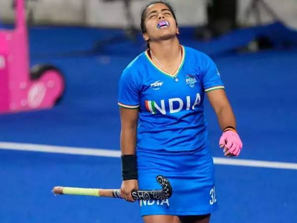  అంపైర్ తొండాట..