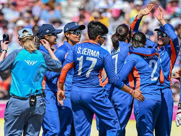 బౌలర్లు రాణించినా..