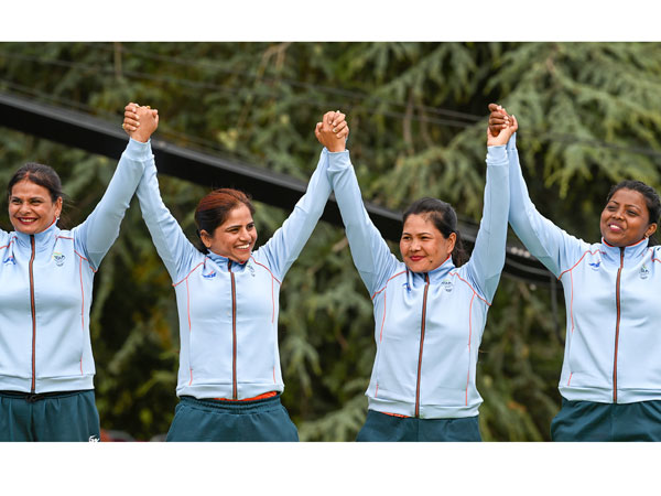 మాజీ క్రికెటర్ అంపైర్ పర్యవేక్షణలో...