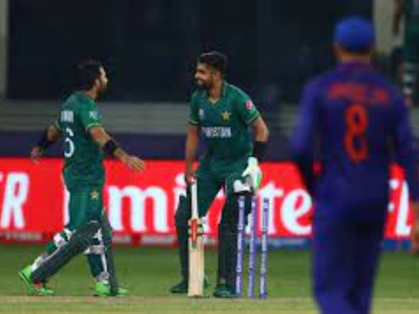 బ్యాటింగ్ స్థానాల్లో సరైన ప్లాన్ లేకపోవడం