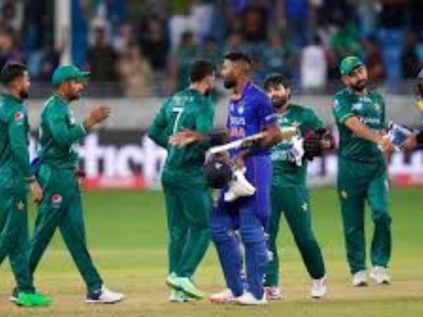 స్పిన్నర్ నవాజ్‌ను సరిగ్గా ఉపయోగించుకోకపోవడం