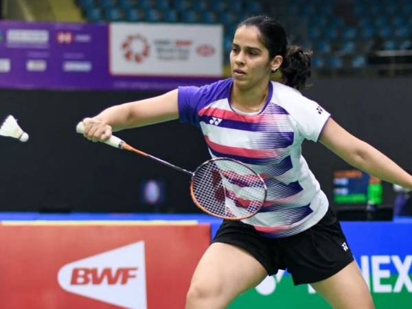 సైనా ఓటమి..