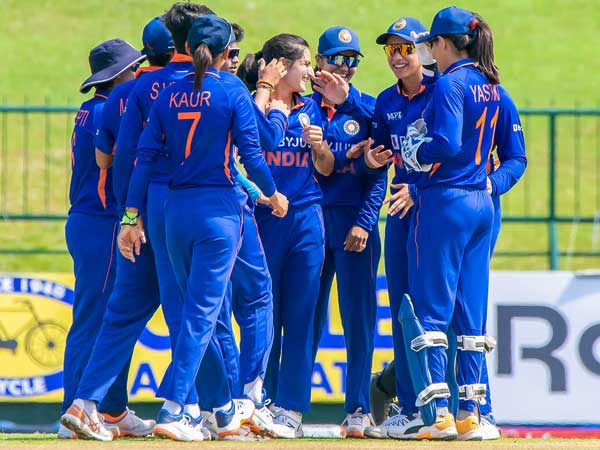  3 మ్యాచ్‌ల్లో 9 వికెట్లు..