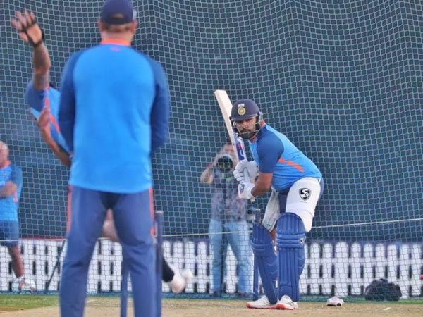  రోహిత్‌ను చూడ్డానికే పాక్ నుంచి వచ్చాం..