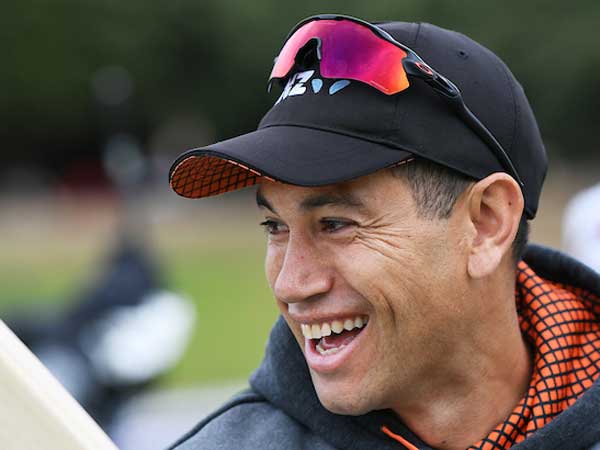 2012లో ఢిల్లీ డేర్ డెవిల్స్ తరఫున రాస్ టేలర్ 2012లో ఢిల్లీ డేర్ డెవిల్స్ తరఫున రాస్ టేలర్