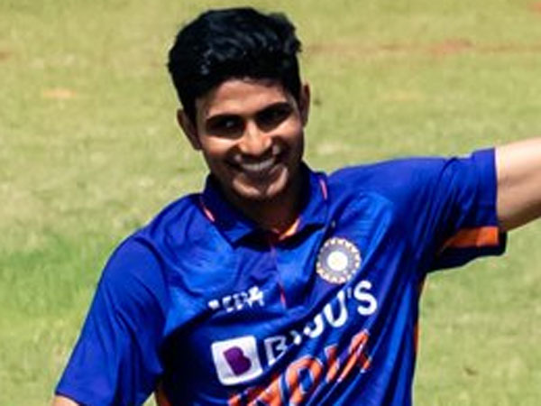 శుభ్‌మన్ స్టన్నింగ్ క్యాచ్..