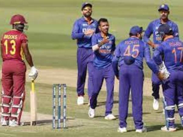 కోహ్లీ లేకుంటే కోట్లలో నష్టం..