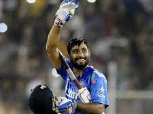 చిచ్చురేపిన త్రీడీ ట్వీట్..