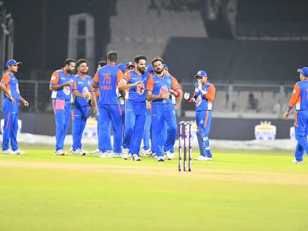 మరోసారి దెబ్బలు తప్పవ్ అనుకున్నామ్..