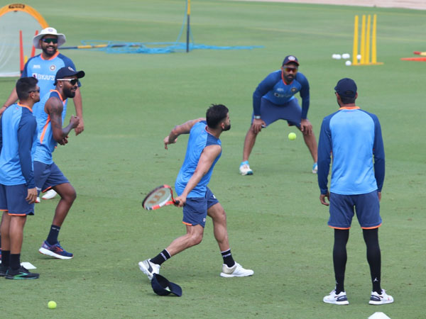 1. మొబైల్ రిచార్జ్ ప్లాన్స్‌తో..