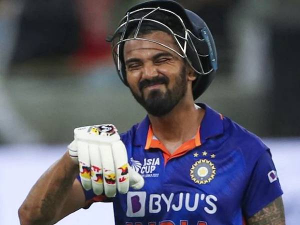  నేనొక్కడినే కాదు.