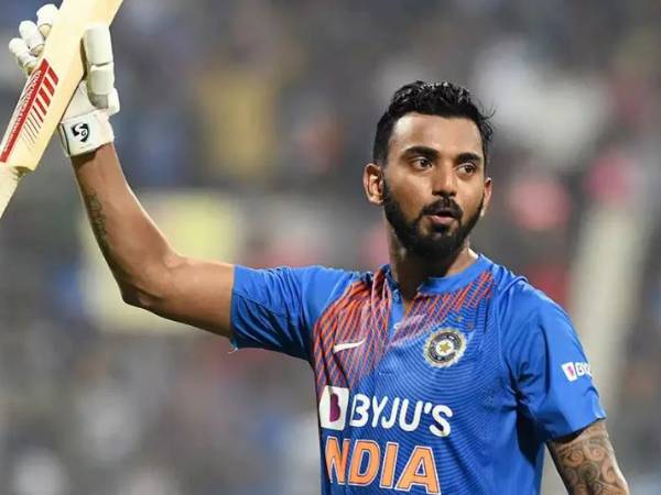 నెమ్మదిగా ఆడటంతో..