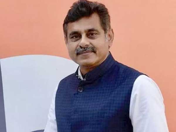 ప్రభుత్వం సమాధానం చెప్పాలంటూ..