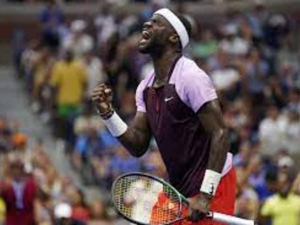 పేలవ ఆటతో..