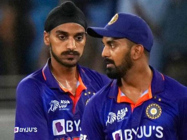 రెండు ఓటములతో..