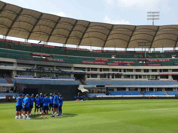 పాసుల కోసం..