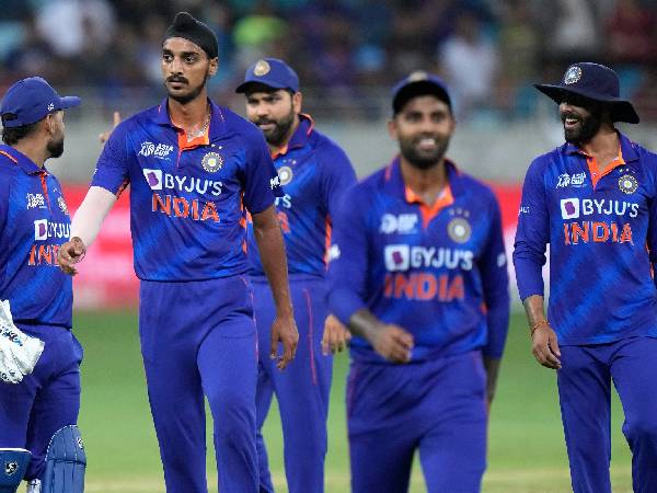 బాబర్, కించిత్ పోరాడినా..