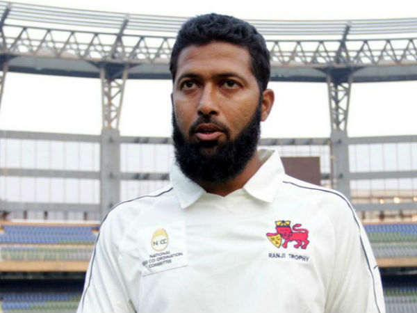 చిక్కంతా లెఫ్టాండర్‌తోనే..