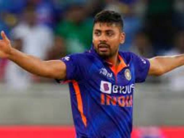  దీపక్ చాహర్ ఇన్.. ఆవేశ్ ఖాన్ ఔట్!