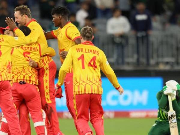 జింబాబ్వే దెబ్బకు..