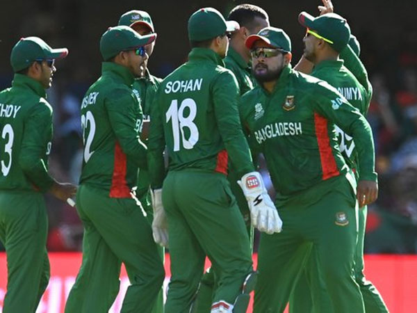 మెరుపు స్టంపింగ్..