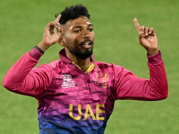 ఎవరీ కార్తీక్..