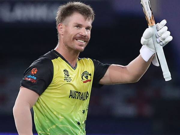 ఒంటి చేత్తో విజయాలందించగల వార్నర్