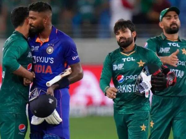  అందరి దృష్టీ అటే..