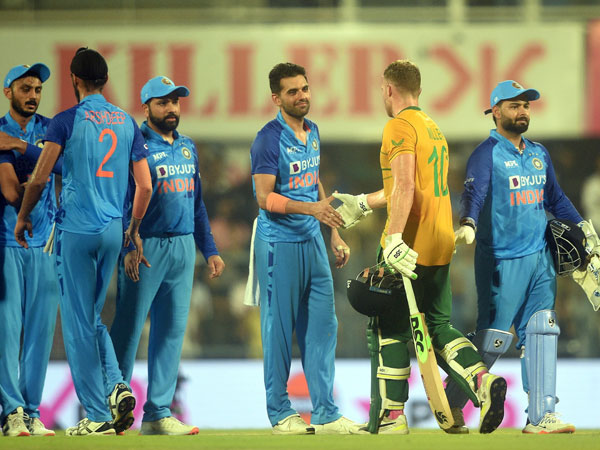 ఆరంభంలోనే ఎదురుదెబ్బ..