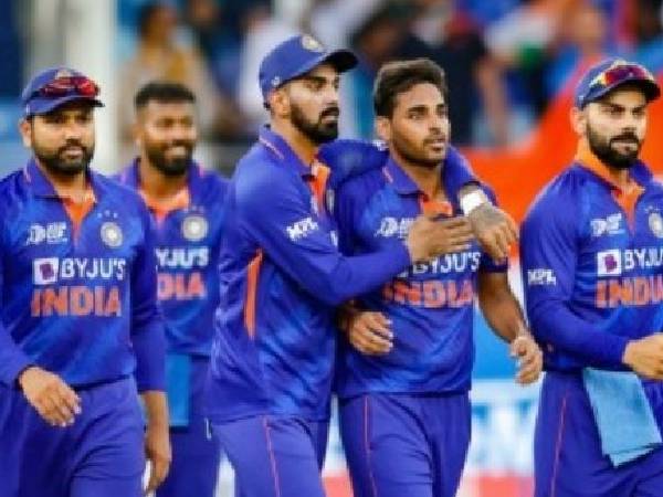  తుదిజట్టులో