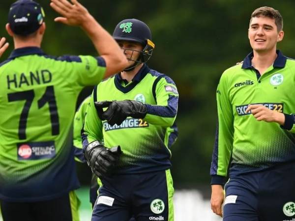 అయిదు పరుగుల తేడాతో..