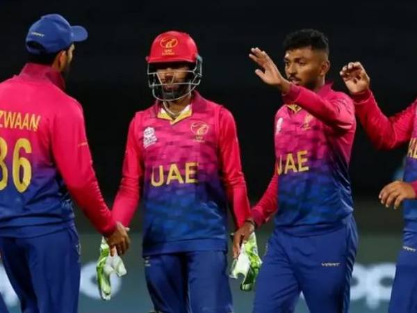  శ్రీలంకపై..