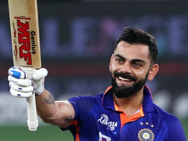 విరాట్ స్థానంలో ఆడించాలి..