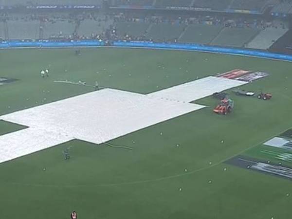  దక్షిణాఫ్రికాపై దెబ్బ..