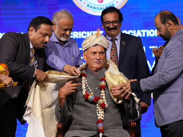 బిన్నీ సన్మాన కార్యక్రమంలో..