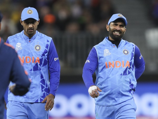 1. చెత్త ఫీల్డింగ్