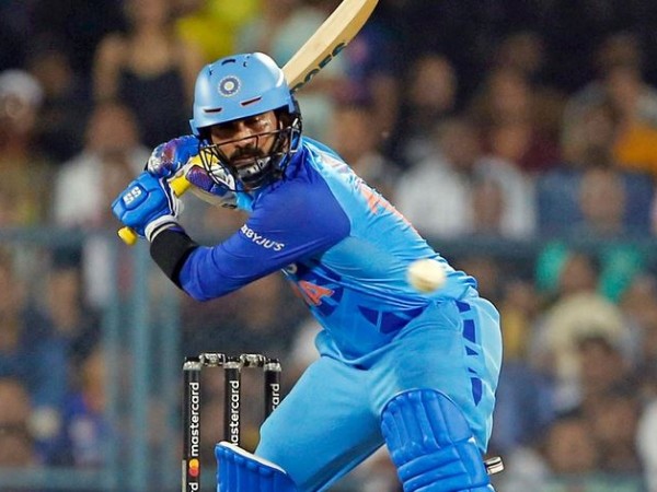  కొంపముంచిన దినేశ్ కార్తీక్..