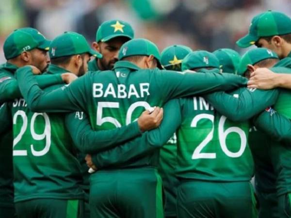 పేలవ బ్యాటింగ్..