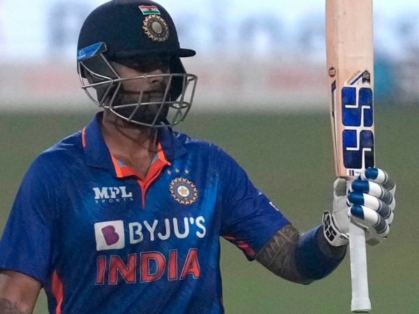 విరాట్ కంటే సూర్య బెస్ట్ బ్యాట్స్‌మన్