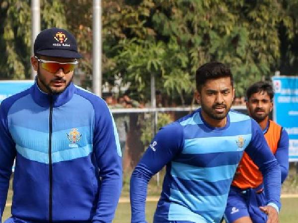 హైదరాబాద్ జట్టు: